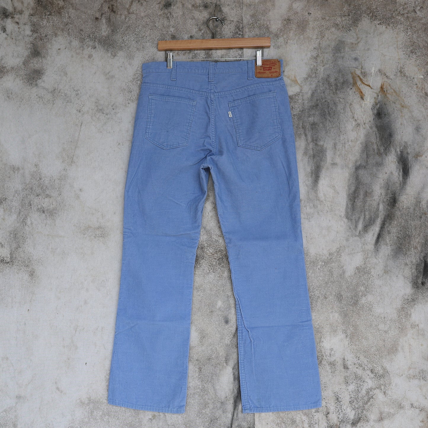 Vintage 1970s Levi's White Tab 517 Boot-Cut Corduroy Pants