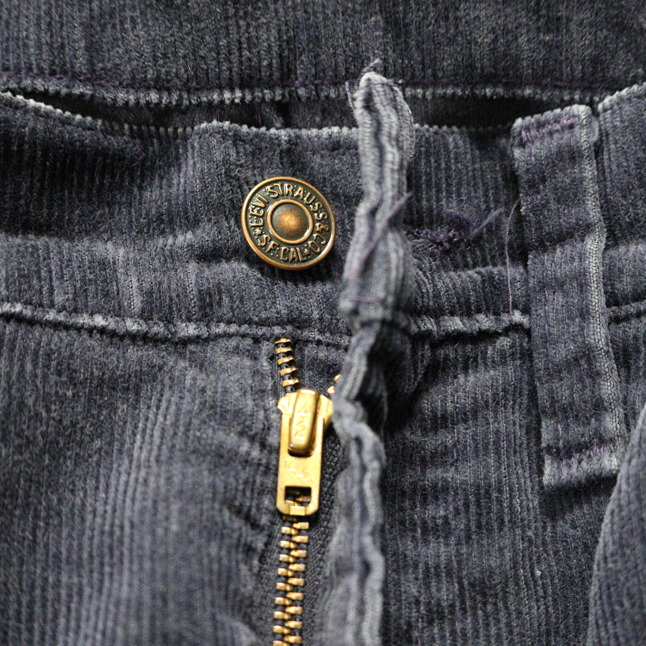 Vintage 1970s Levi's 663 White Tab Corduroy Flared Leg Pants