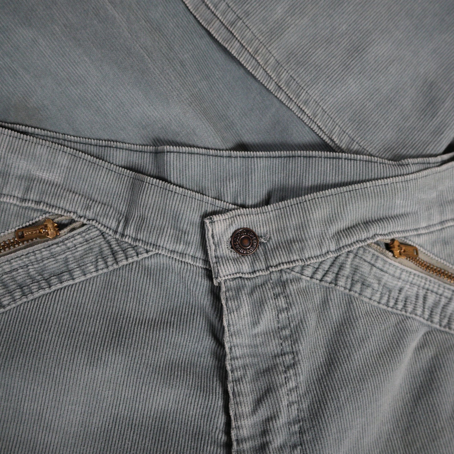 Vintage 1970s Levi's White Tab Wide Leg Corduroy Pant