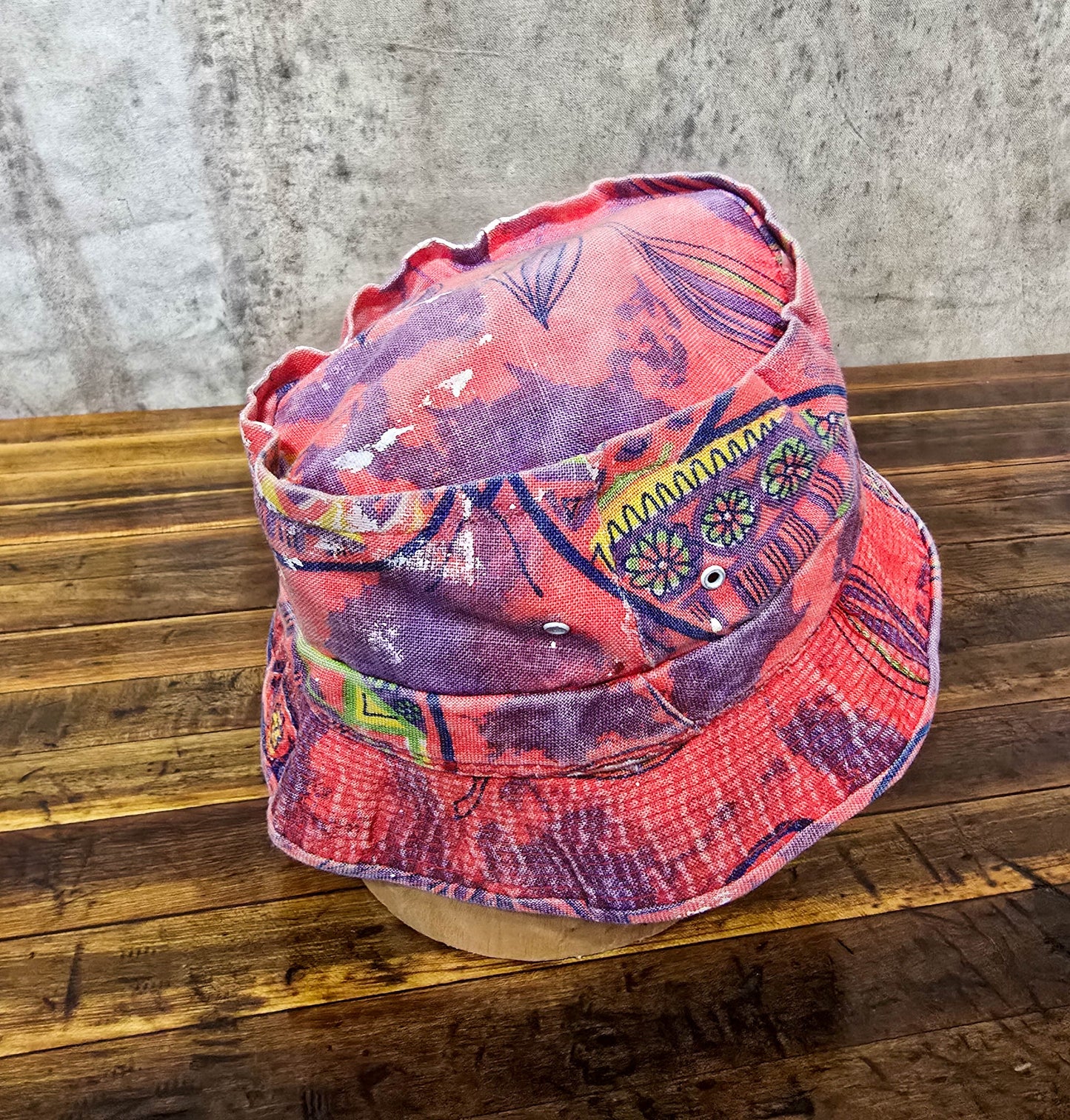 Vintage 1960s Psychedelic Hawaiian Bucket Hat