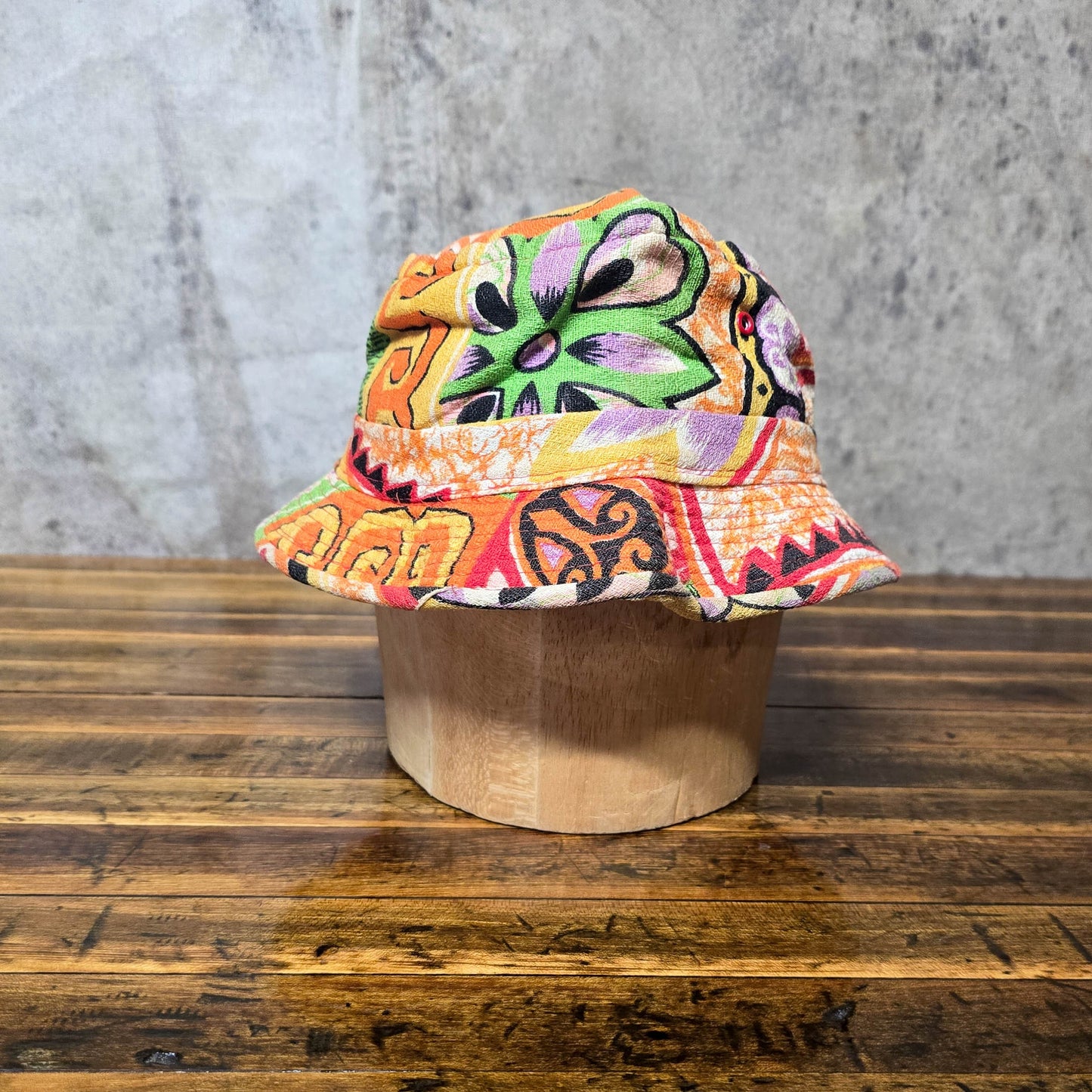 Vintage 1960 Hawaiian Bucket Hat