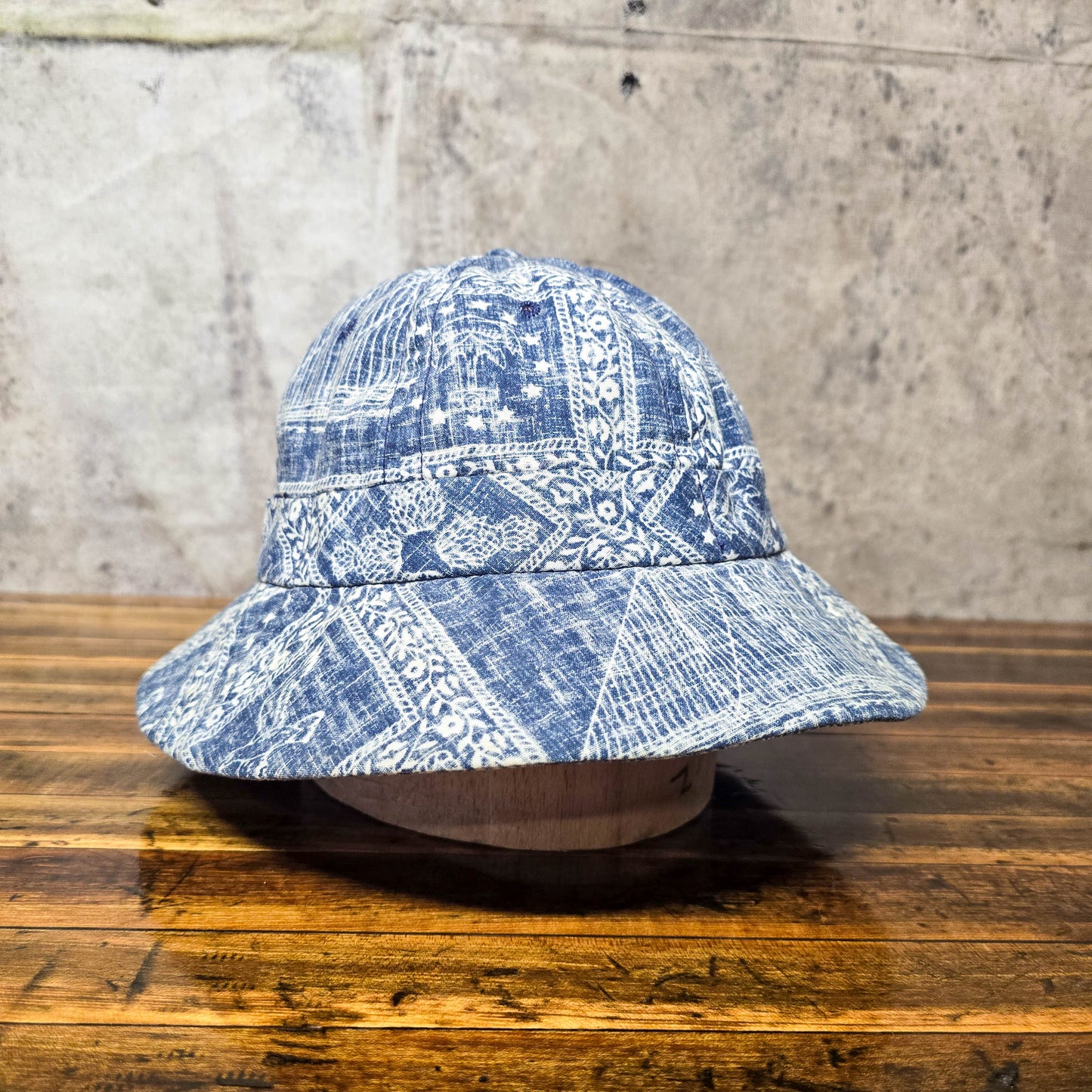 1980s Reyn Spooner Nautical Bucket Har
