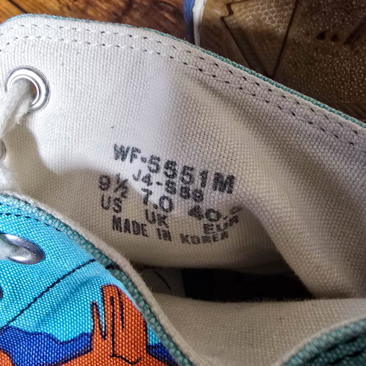 Vintage 1995 Keds Looney Tunes Shoes Size 9.5