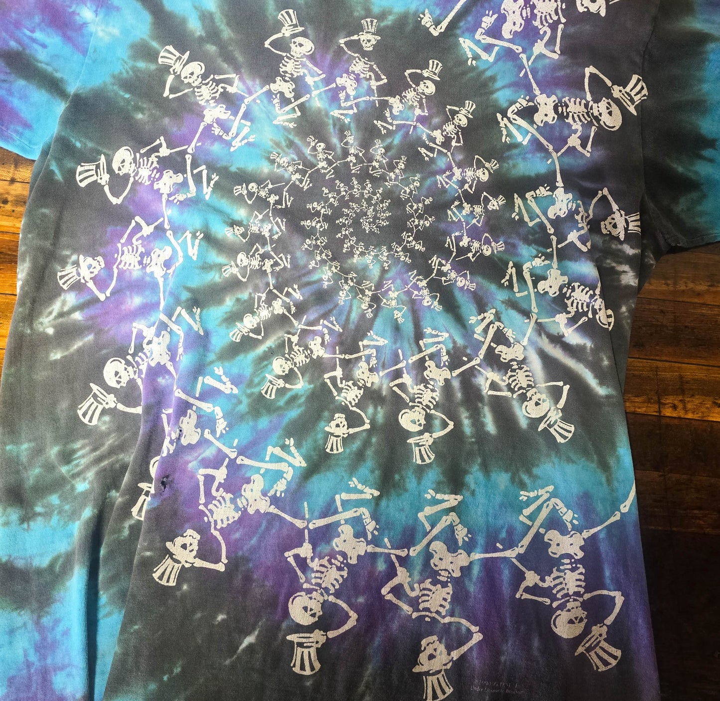 Vintage 1990 Grateful Dead Spiral Dancing Skeleton Liquid Blue Tie Dye Shirt
