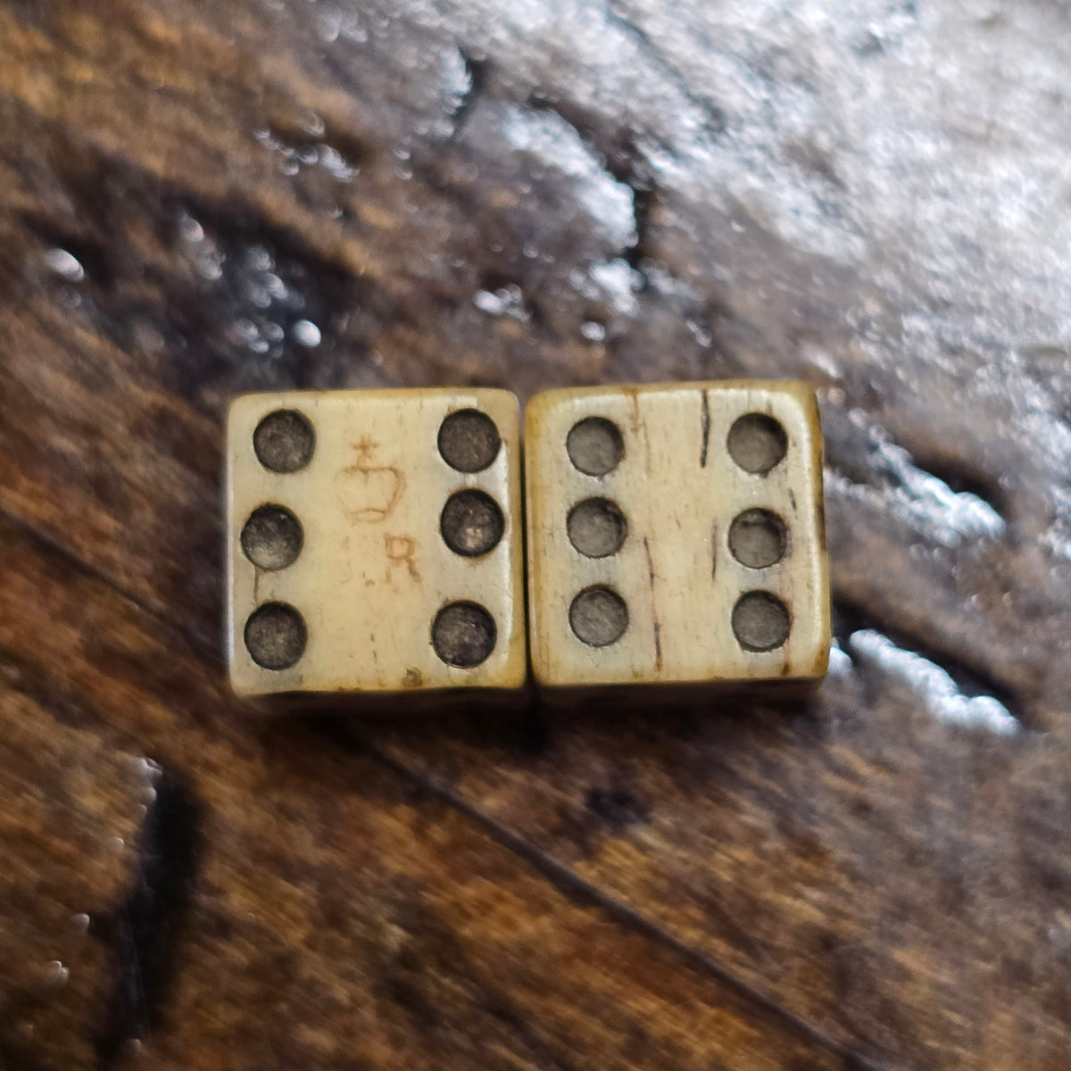 Antique 1700s Colonial King George Rex 5/16th Bone Dice